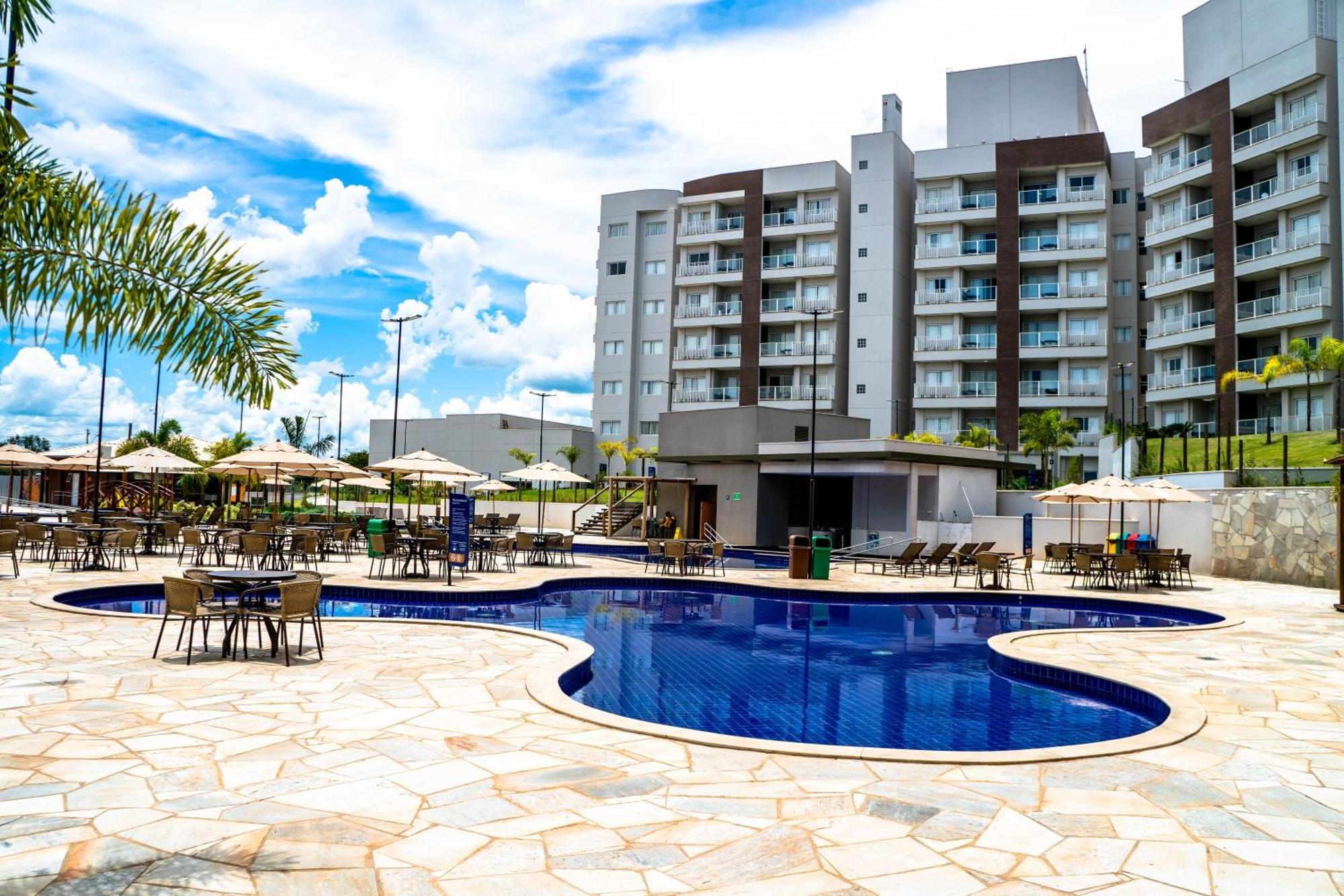 Lagoa EcoTowers Resort - Acesso gratuito ao Lagoa Termas Parque e Ecopraia Caldas Novas Exterior foto
